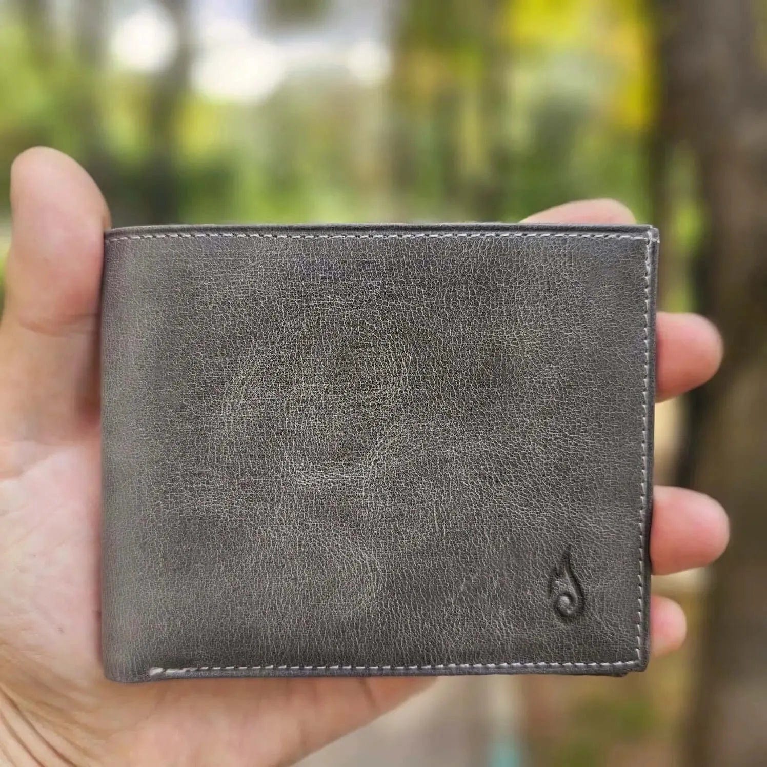 Bifold Leather Wallet | Essential Slim Basalt - Ignis Craft