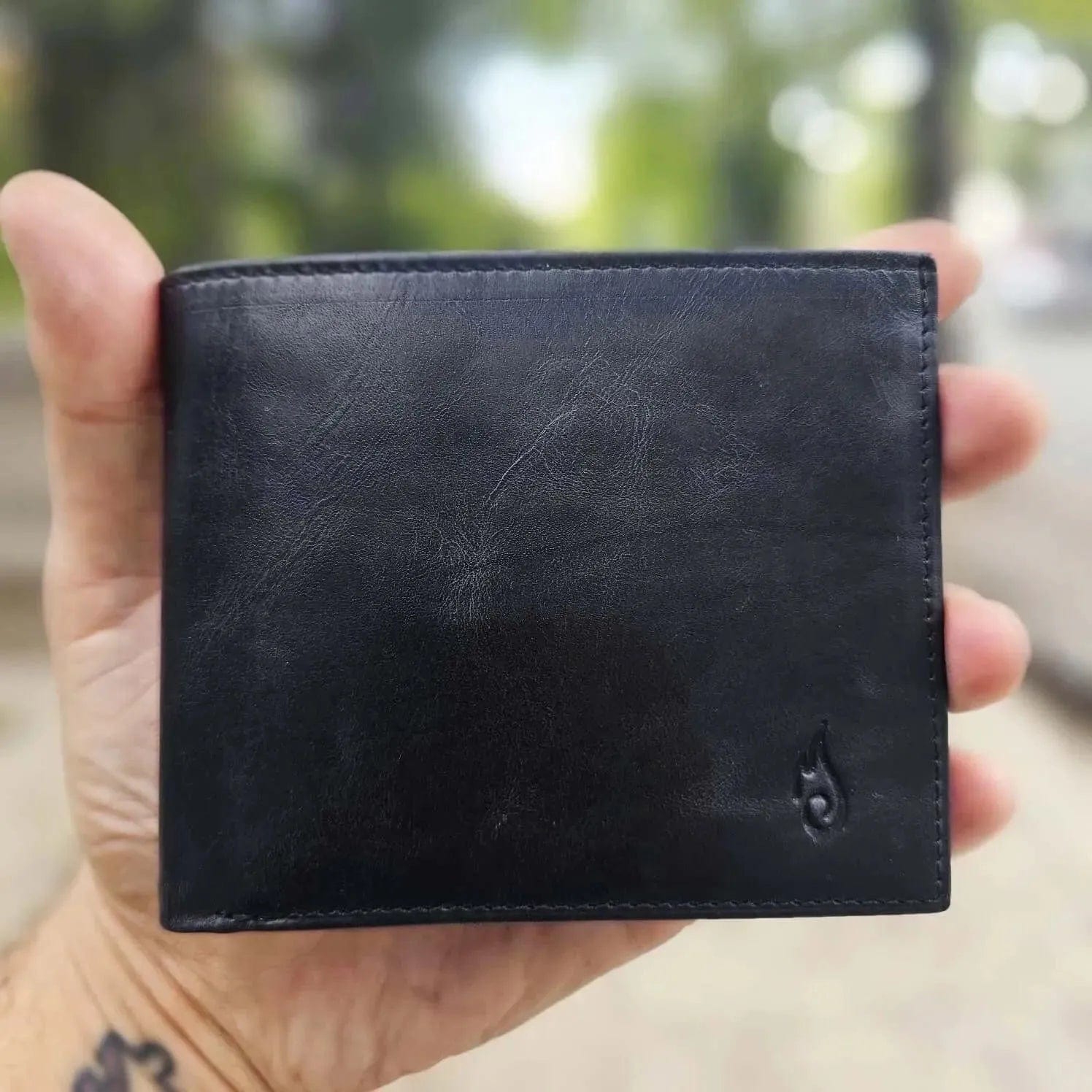 Mens Leather Bifold Wallet | Essential Slim Obsidian - Ignis Craft